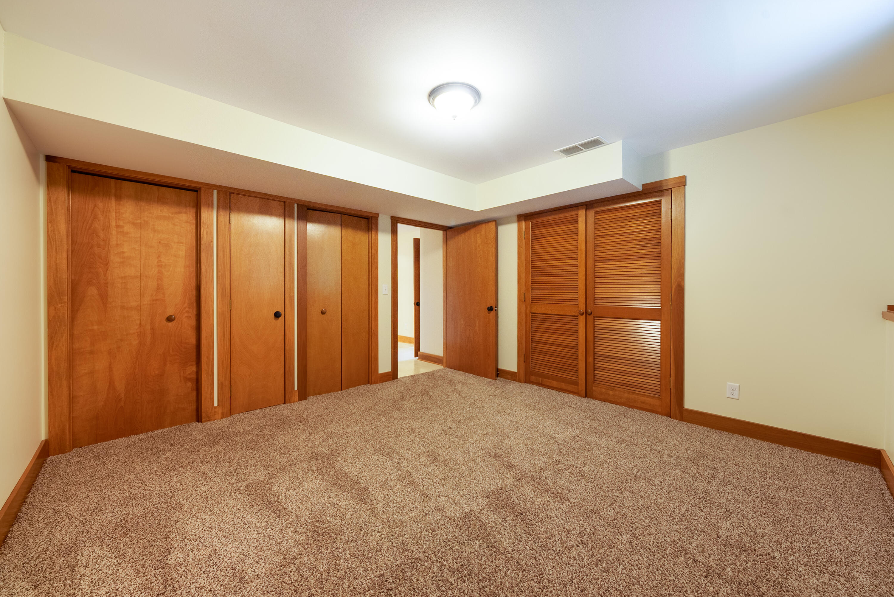 Lowell, Michigan, 49331, United States, 2 Bedrooms Bedrooms, ,2 BathroomsBathrooms,Residential,For Sale,1987591