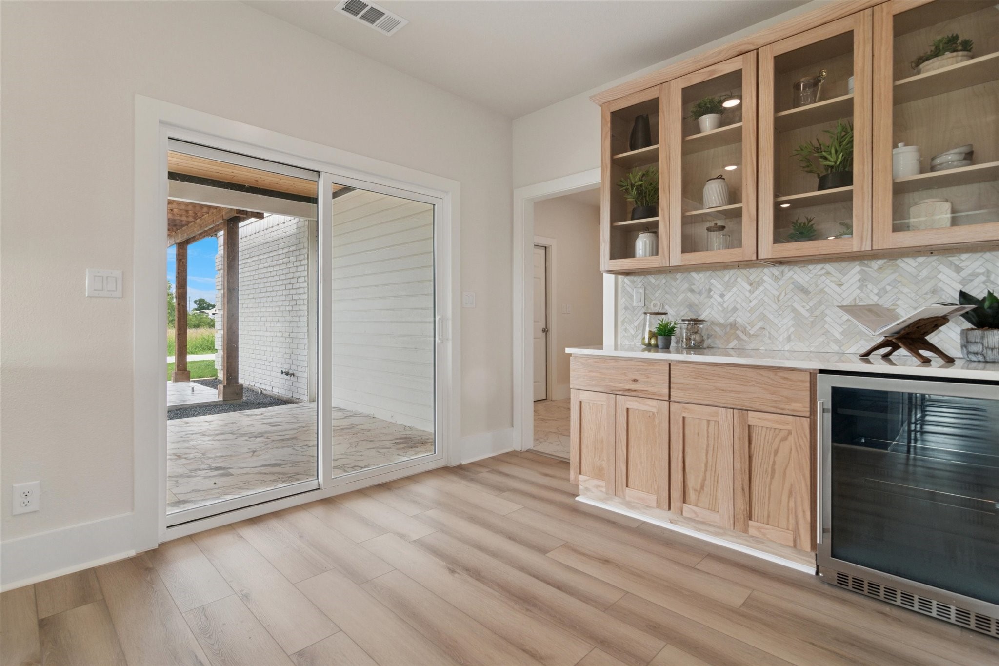 Gunter, Texas, 75058, United States, 3 Bedrooms Bedrooms, ,3 BathroomsBathrooms,Residential,For Sale,1847366