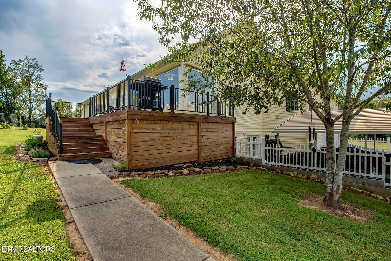 Harriman, Tennessee, 37748, United States, 3 Bedrooms Bedrooms, ,3 BathroomsBathrooms,Residential,For Sale,2011822