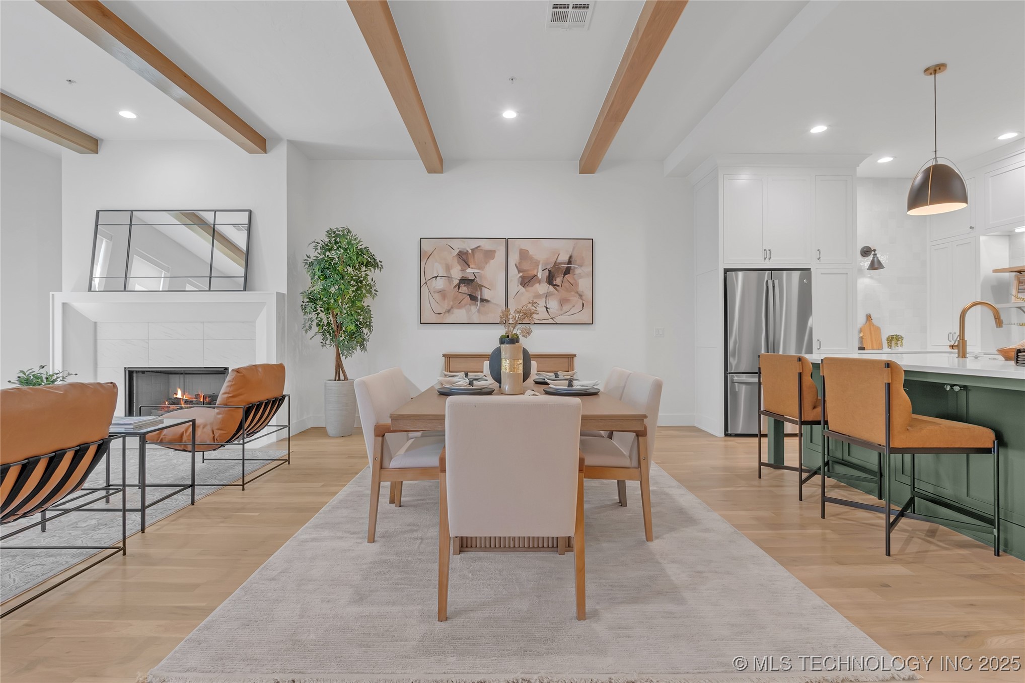 Tulsa, Oklahoma, 74120, United States, 3 Bedrooms Bedrooms, ,3 BathroomsBathrooms,Residential,For Sale,1989379