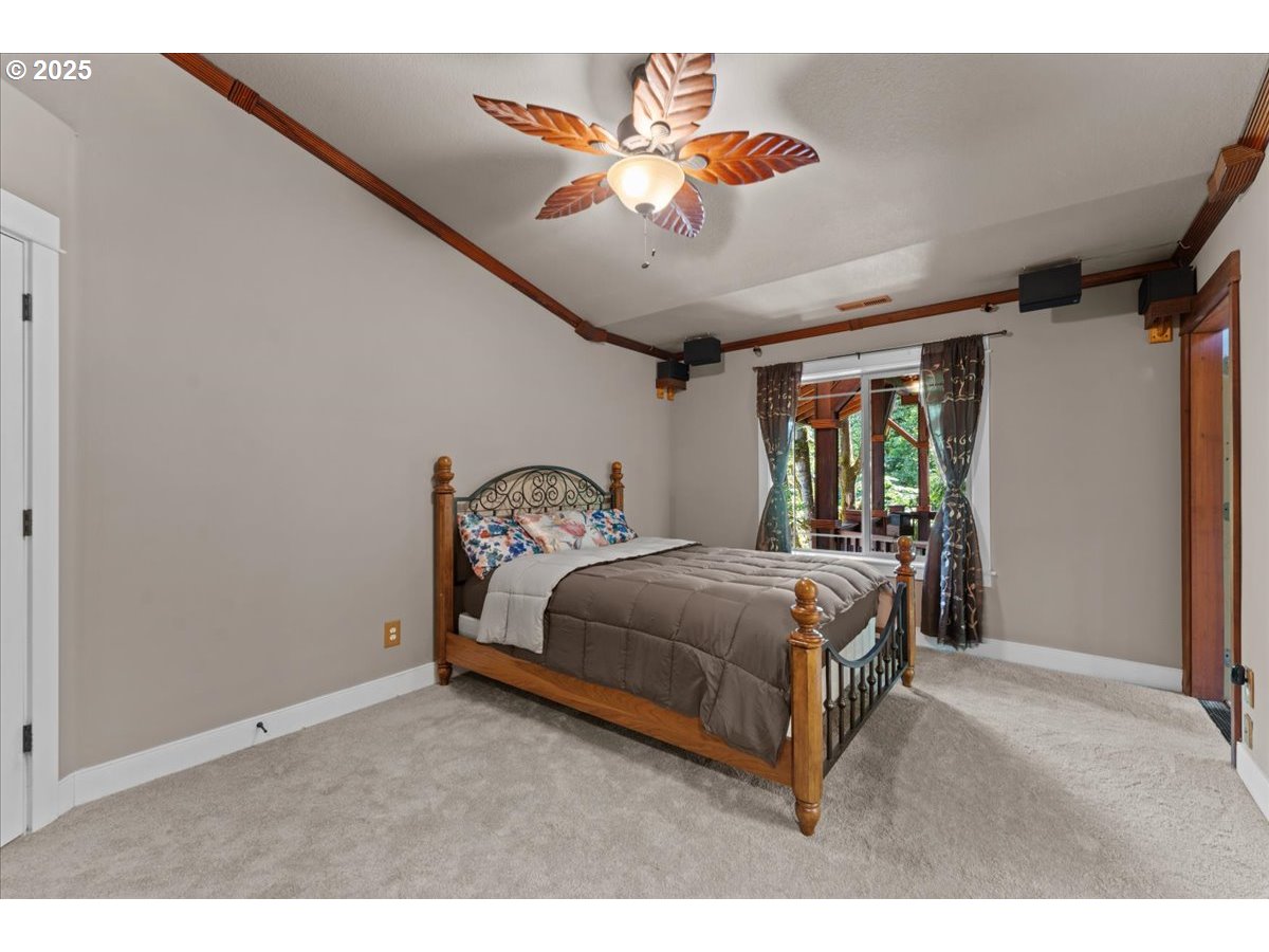 Portland, Oregon, 97266, United States, 4 Bedrooms Bedrooms, ,3 BathroomsBathrooms,Residential,For Sale,1836863