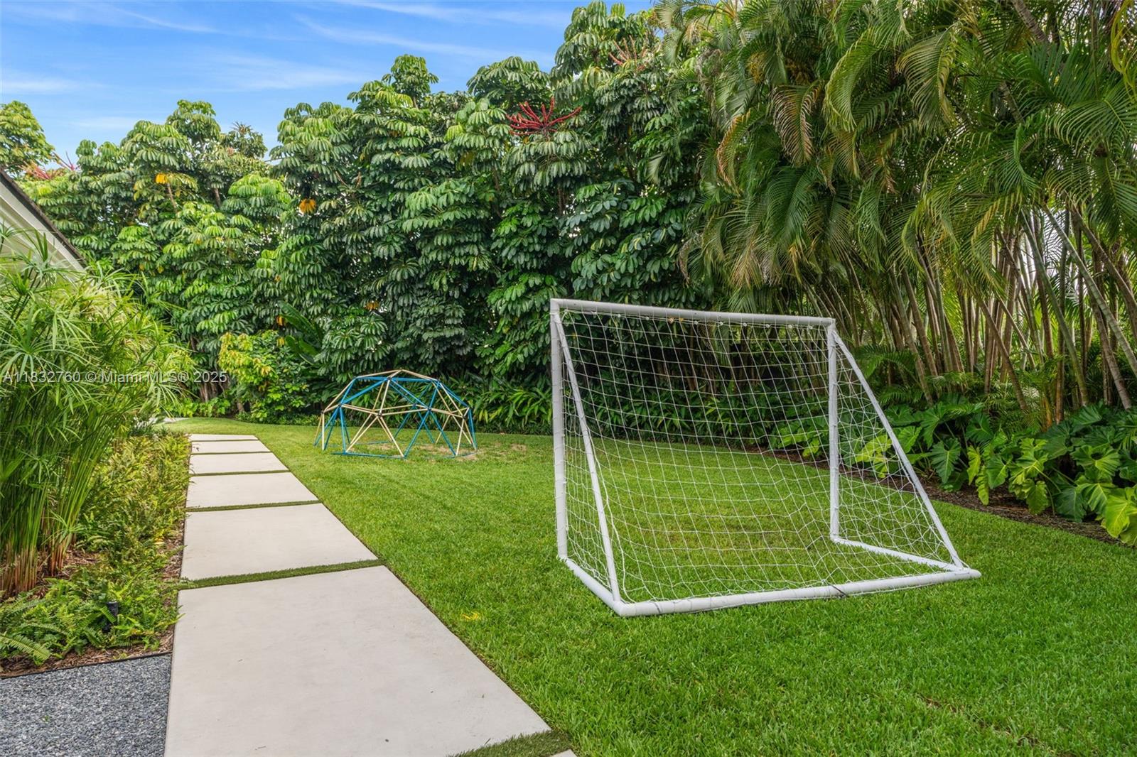 Miami, Florida, 33137, United States, 4 Bedrooms Bedrooms, ,5 BathroomsBathrooms,Residential,For Sale,1883564