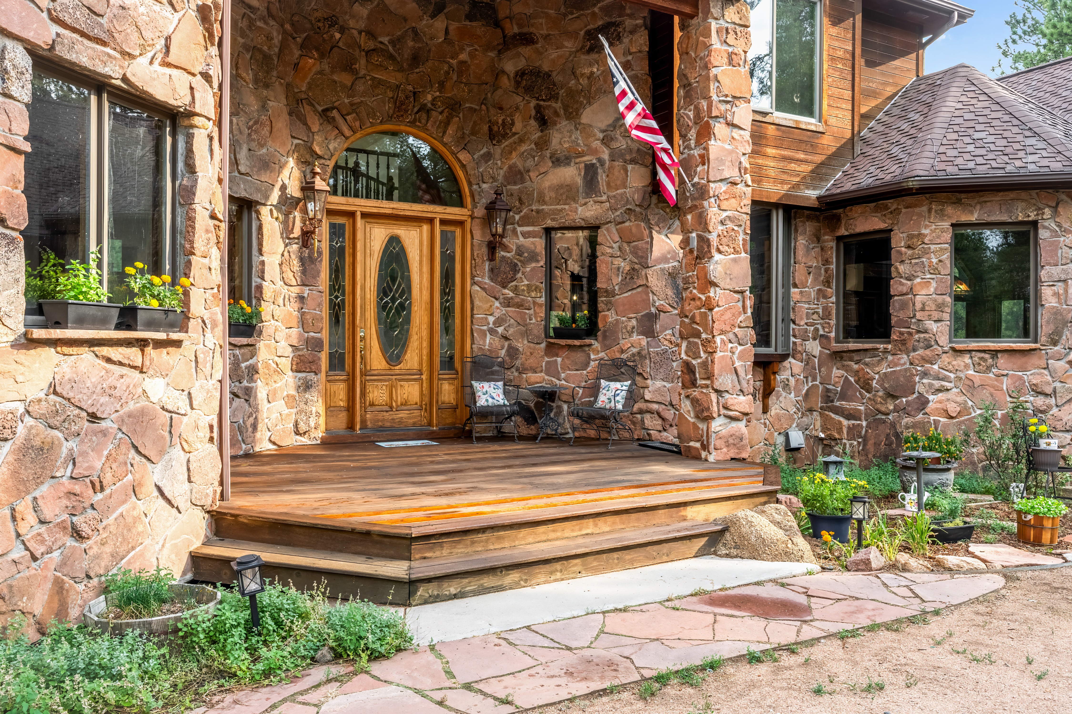  Colorado Living in Impressive 8,200 sq ft Home Backing to Pike National Forest - 物件實景