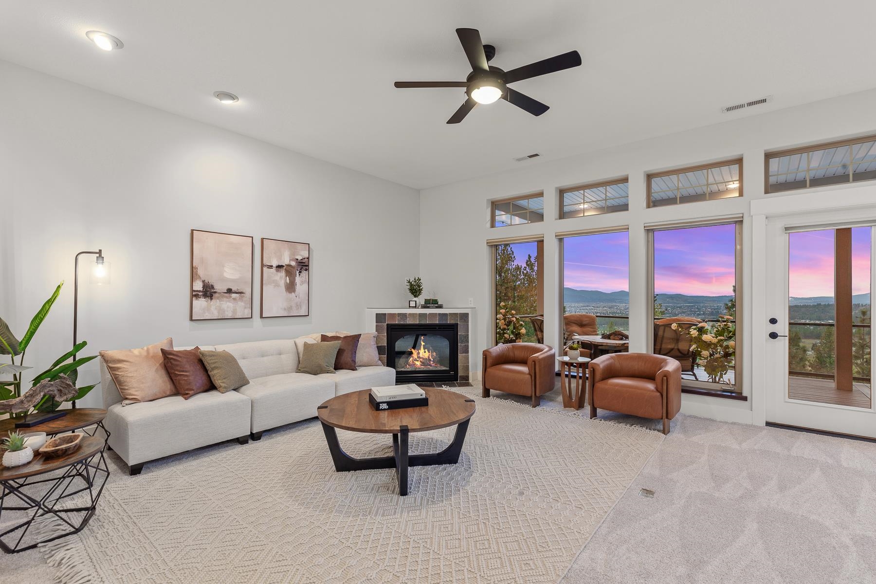 Newman Lake, Washington, 99025, United States, 3 Bedrooms Bedrooms, ,4 BathroomsBathrooms,Residential,For Sale,2028659