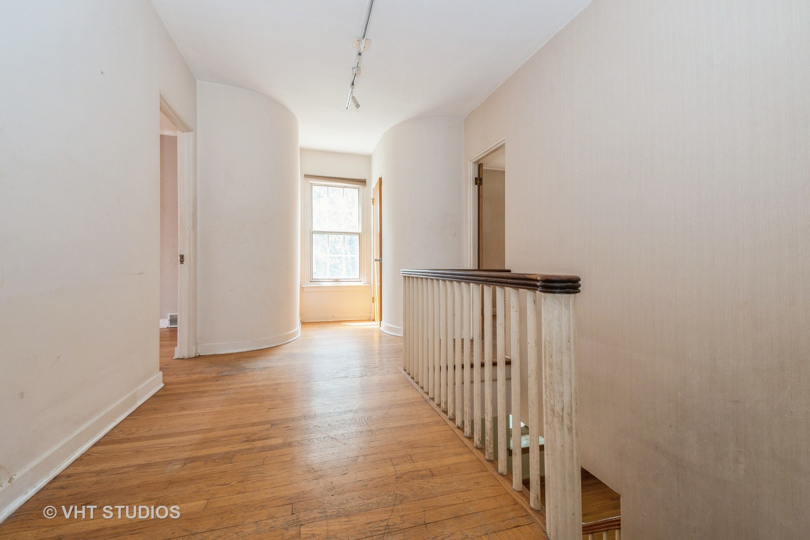 Chicago, Illinois, 60643, United States, 4 Bedrooms Bedrooms, ,3 BathroomsBathrooms,Residential,For Sale,1910863