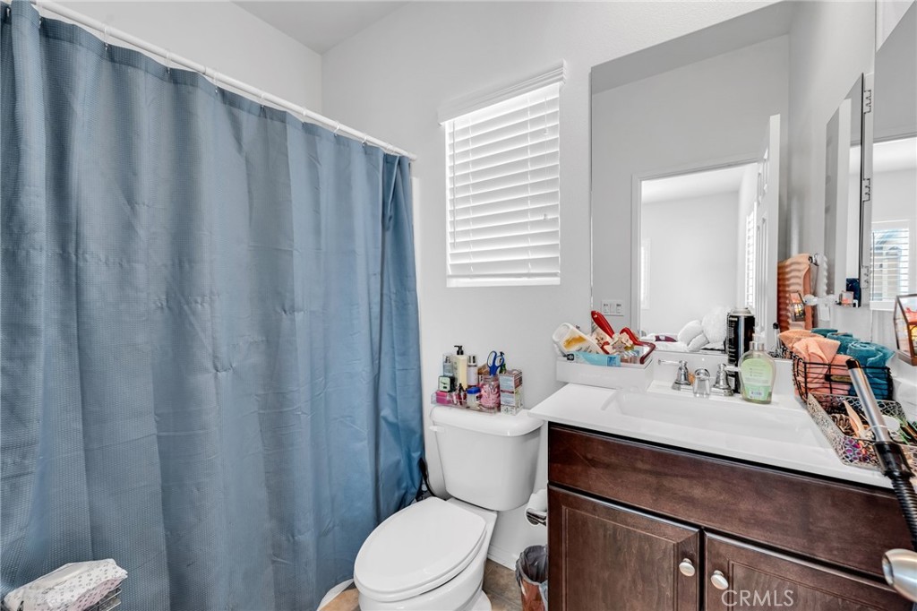 Victorville, California, 92394, United States, 5 Bedrooms Bedrooms, ,4 BathroomsBathrooms,Residential,For Sale,2048020
