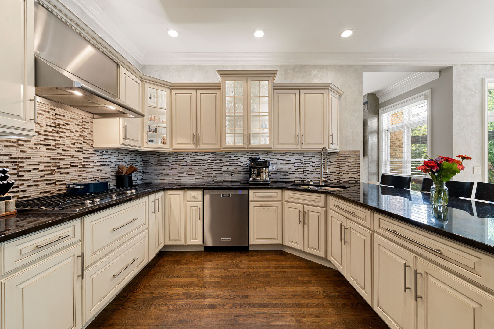 Lake Forest, Illinois, 60045, United States, 6 Bedrooms Bedrooms, ,7 BathroomsBathrooms,Residential,For Sale,1989872