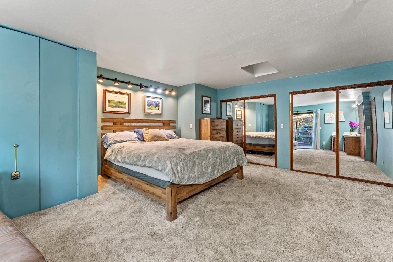 Colfax, California, 95713, United States, 3 Bedrooms Bedrooms, ,2 BathroomsBathrooms,Residential,For Sale,1940988
