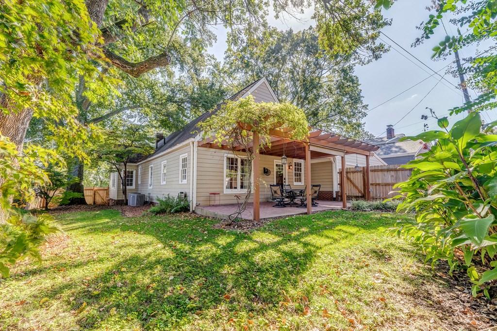 DALTON, Georgia, 30720, United States, 3 Bedrooms Bedrooms, ,4 BathroomsBathrooms,Residential,For Sale,1966909