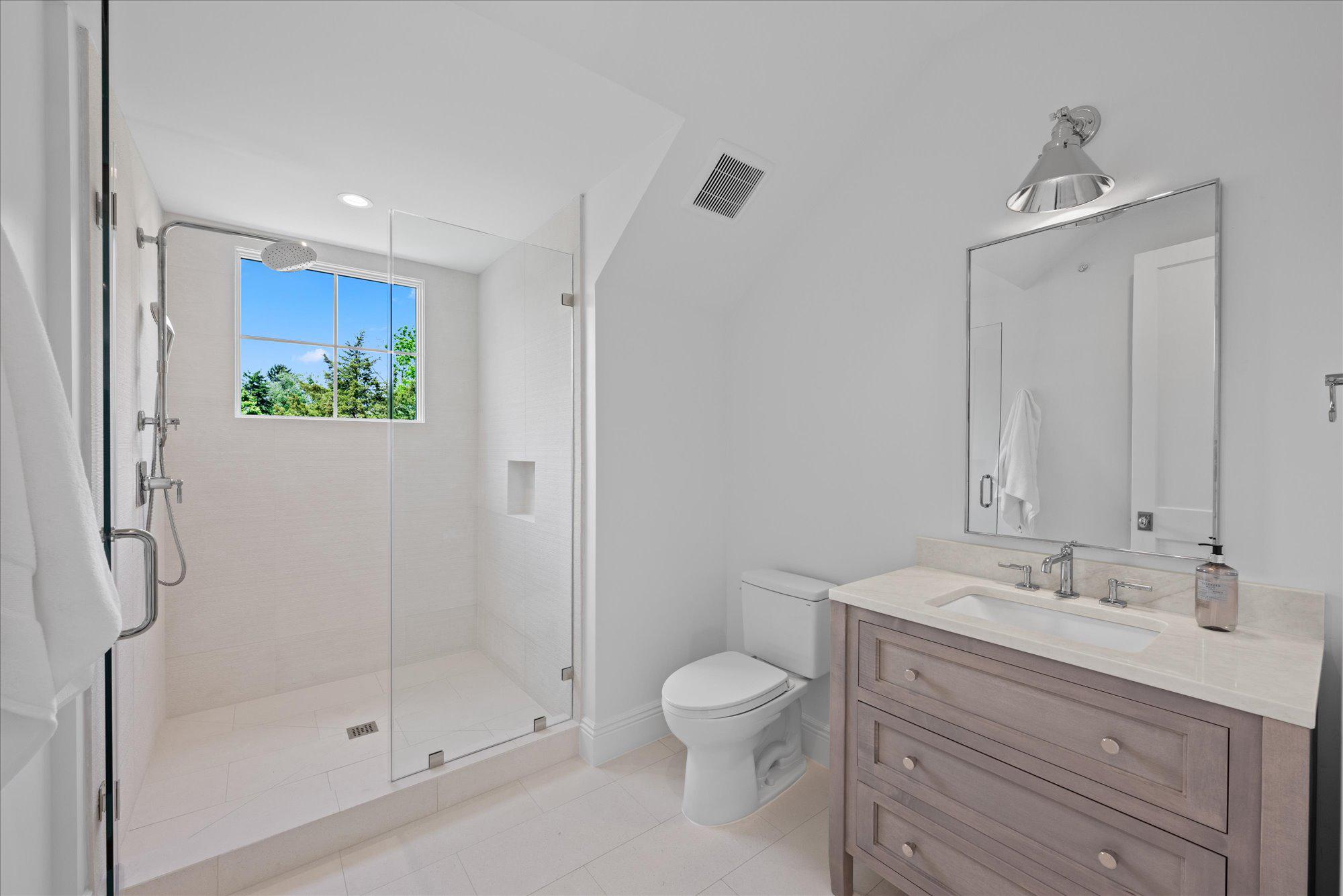  4631 49th Street NW, Washington, DC, 20016 - 物件實景