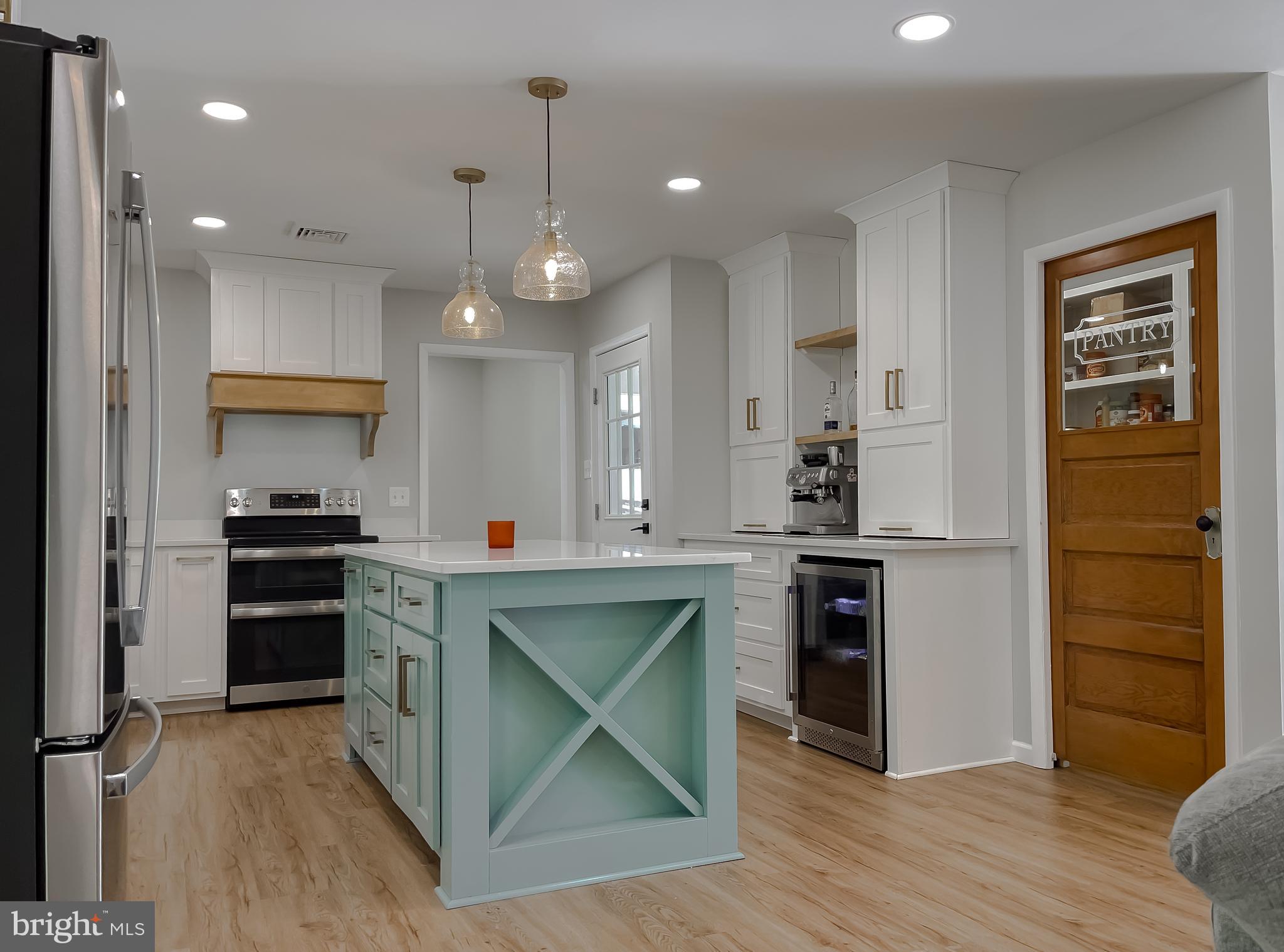 Hollywood, Maryland, 20636, United States, 3 Bedrooms Bedrooms, ,2 BathroomsBathrooms,Residential,For Sale,1978416