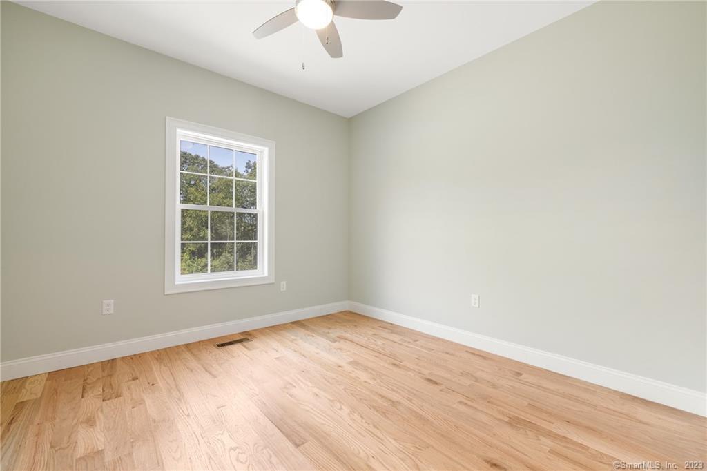 East Hampton, Connecticut, 06424, United States, 3 Bedrooms Bedrooms, ,2 BathroomsBathrooms,Residential,For Sale,1998442