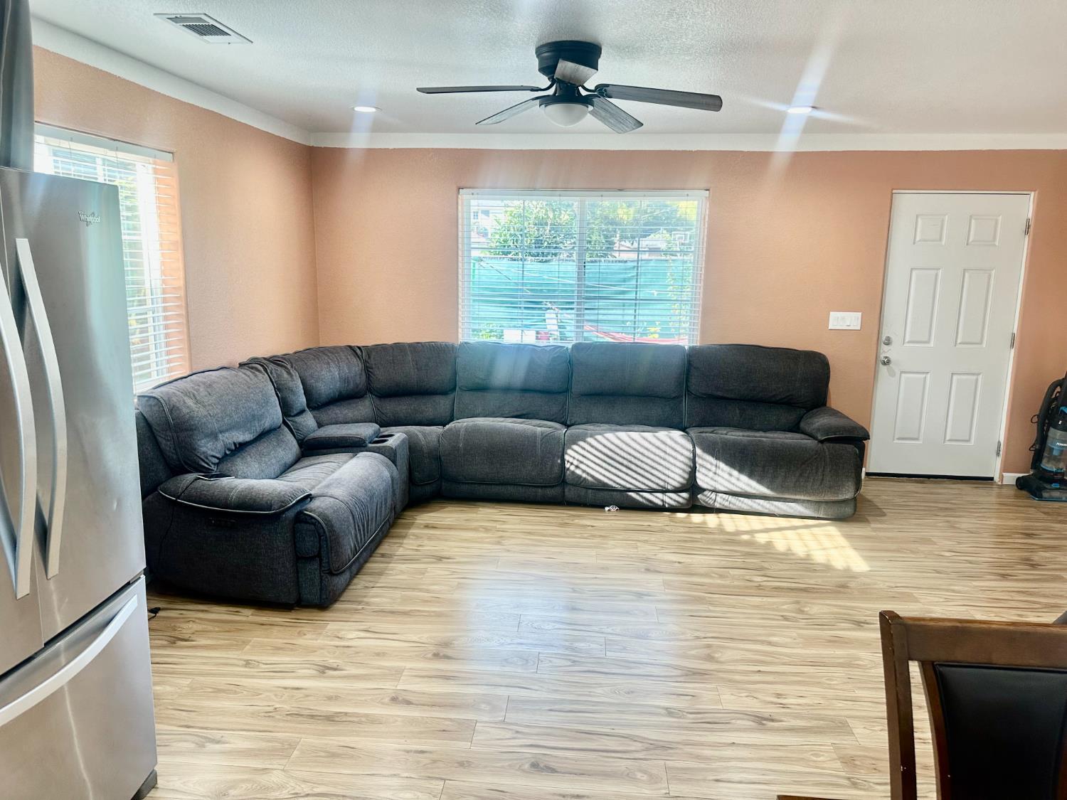 Lodi, California, 95240, United States, 3 Bedrooms Bedrooms, ,2 BathroomsBathrooms,Residential,For Sale,2009722