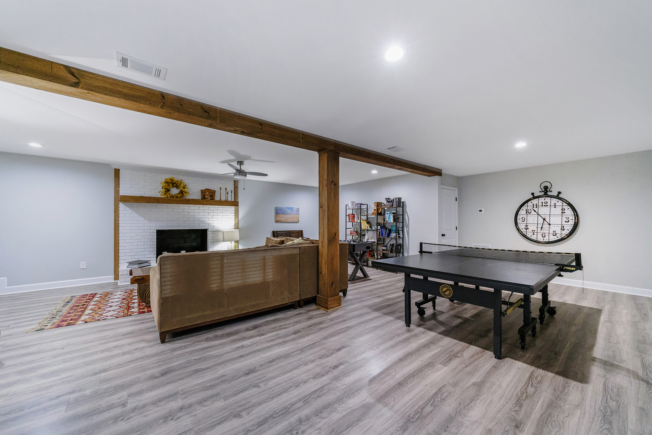  Stunning Fully Renovated Oasis on 2.4+/- Acres - 物件實景