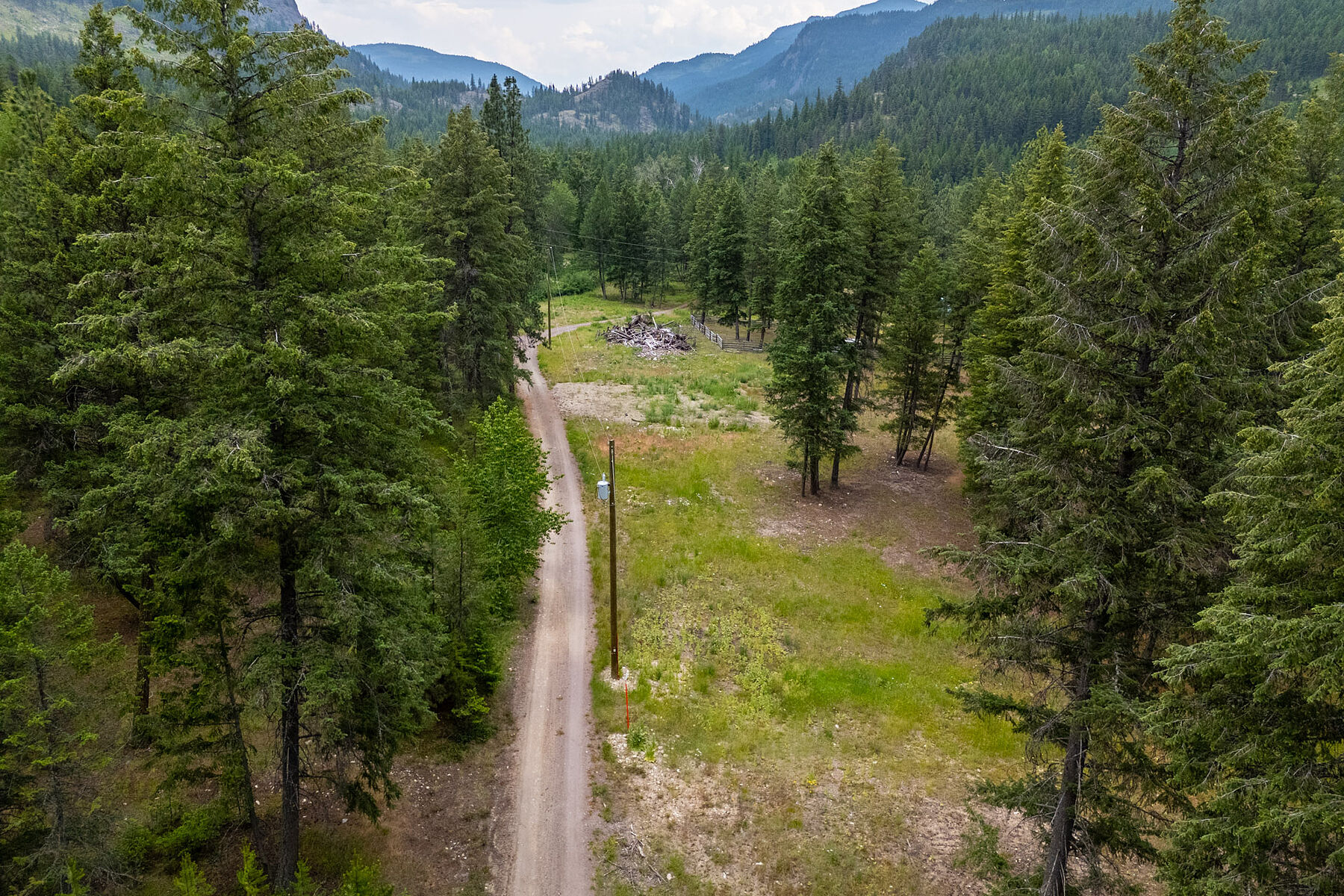  Kettle River Acreage - 物件實景
