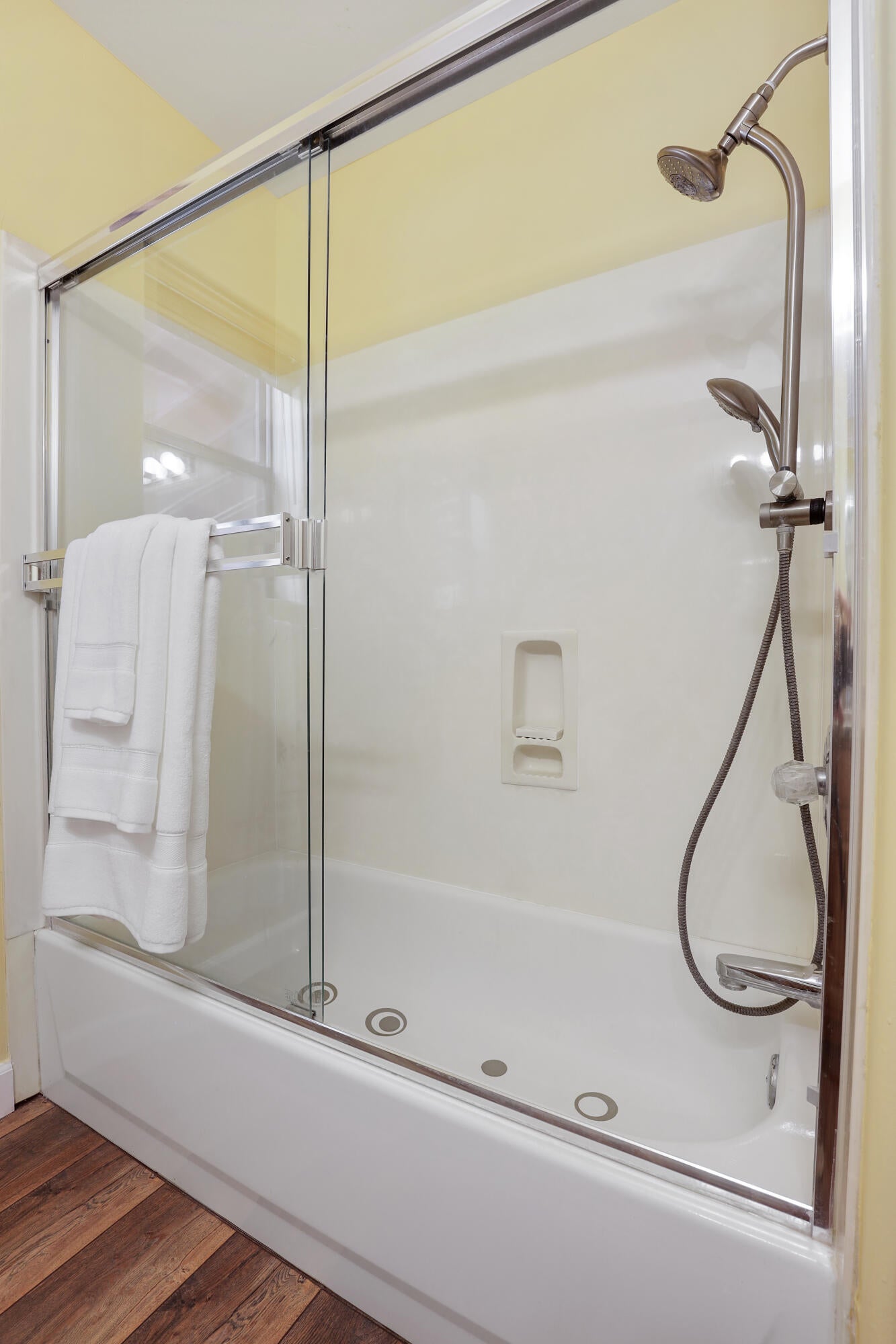Pine, Arizona, 85544, United States, 2 Bedrooms Bedrooms, ,2 BathroomsBathrooms,Residential,For Sale,1917877