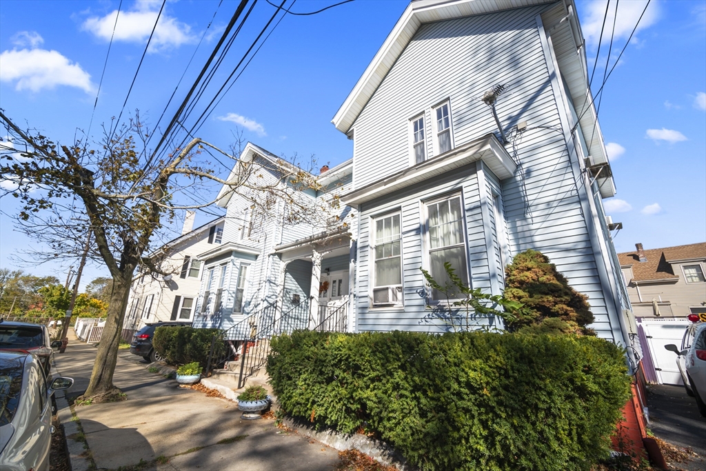 Lynn, Massachusetts, 01902, United States, 5 Bedrooms Bedrooms, ,3 BathroomsBathrooms,Residential,For Sale,1996647