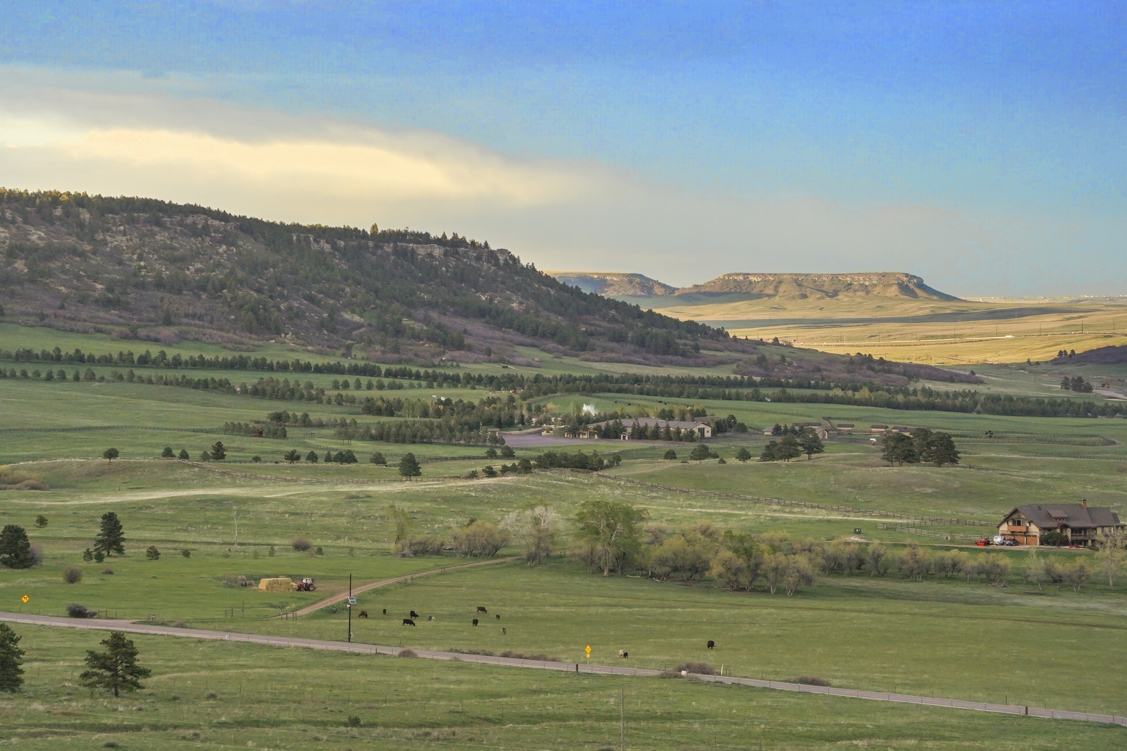  Remodeled 6,100 sq ft rancher on a magical setting spanning 72 acres - 物件實景