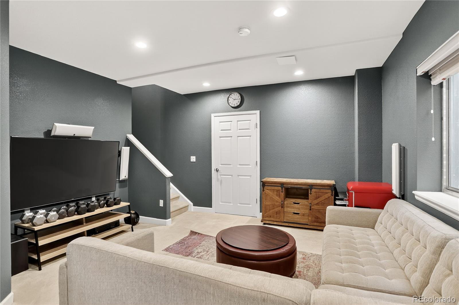 Highlands Ranch, Colorado, 80129, United States, 3 Bedrooms Bedrooms, ,2 BathroomsBathrooms,Residential,For Sale,1941045
