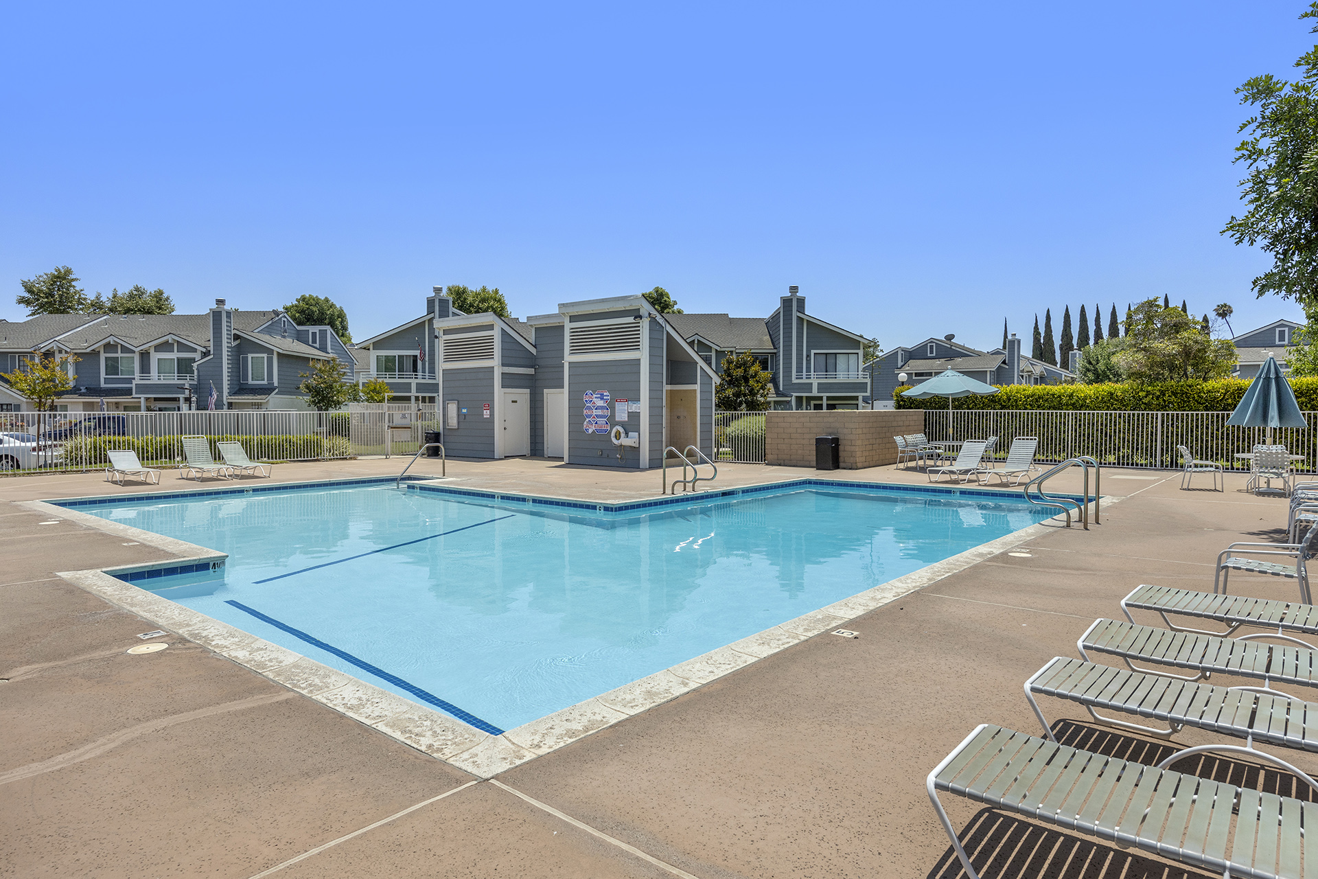 Anaheim, California, 92801, United States, 3 Bedrooms Bedrooms, ,3 BathroomsBathrooms,Residential,For Sale,1878361