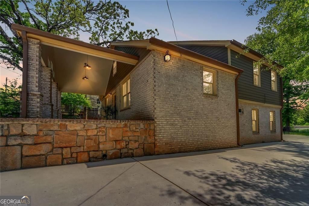 Stone Mountain, Georgia, 30083, United States, 4 Bedrooms Bedrooms, ,4 BathroomsBathrooms,Residential,For Sale,2038047