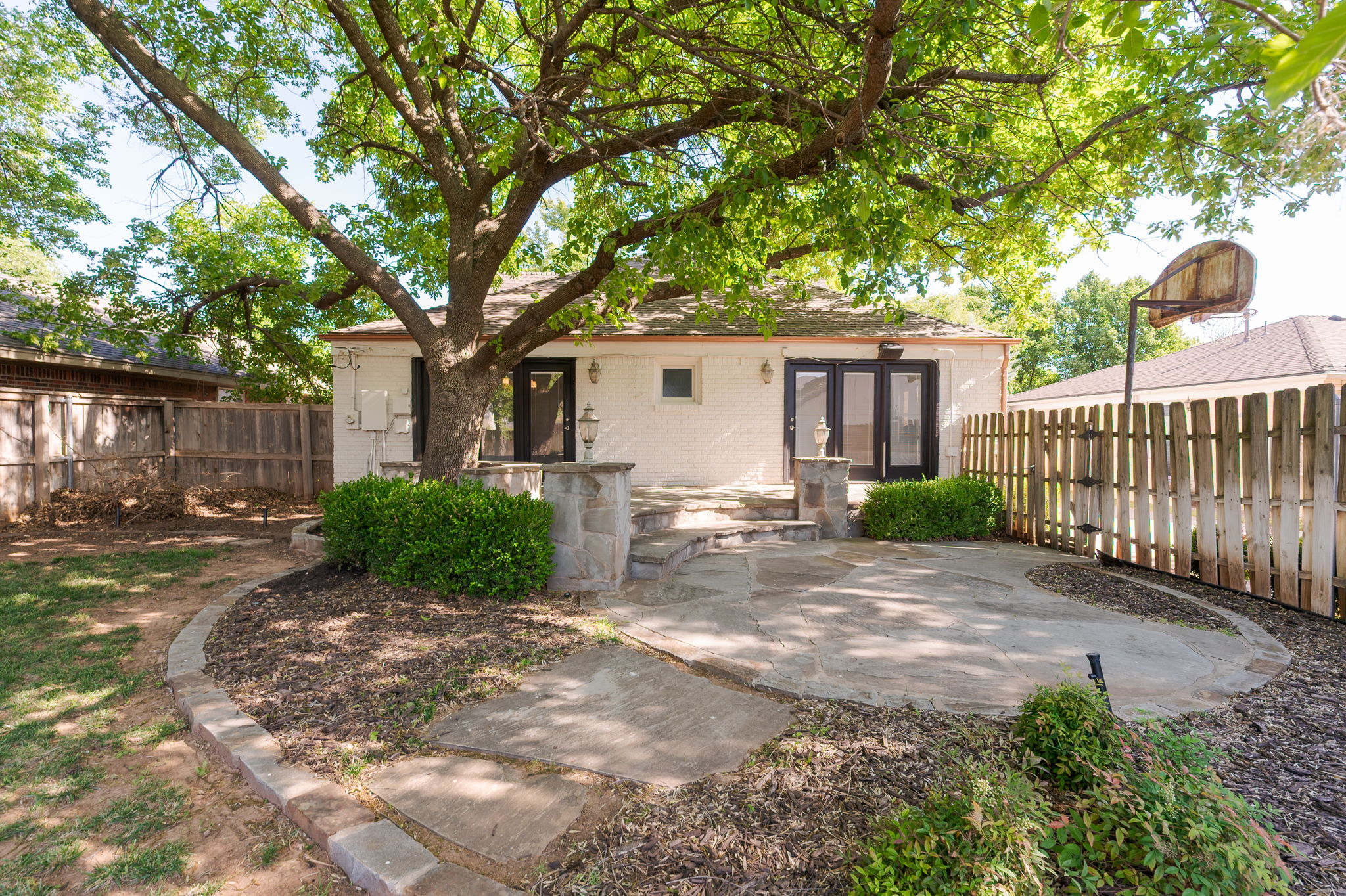  1108 West Wilshire Boulevard, Nichols Hills, OK 73116 - 物件實景