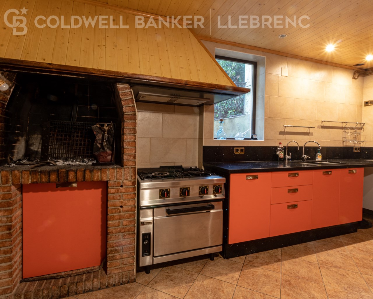 Barcelona, Barcelona, Sarri? - Sant Gervasi, Vallv, Barcelona, Catalonia, ES, 6 Bedrooms Bedrooms, ,2 BathroomsBathrooms,Residential,For Sale,Barcelona, Barcelona, Sarri? - Sant Gervasi, Vallv,1614842
