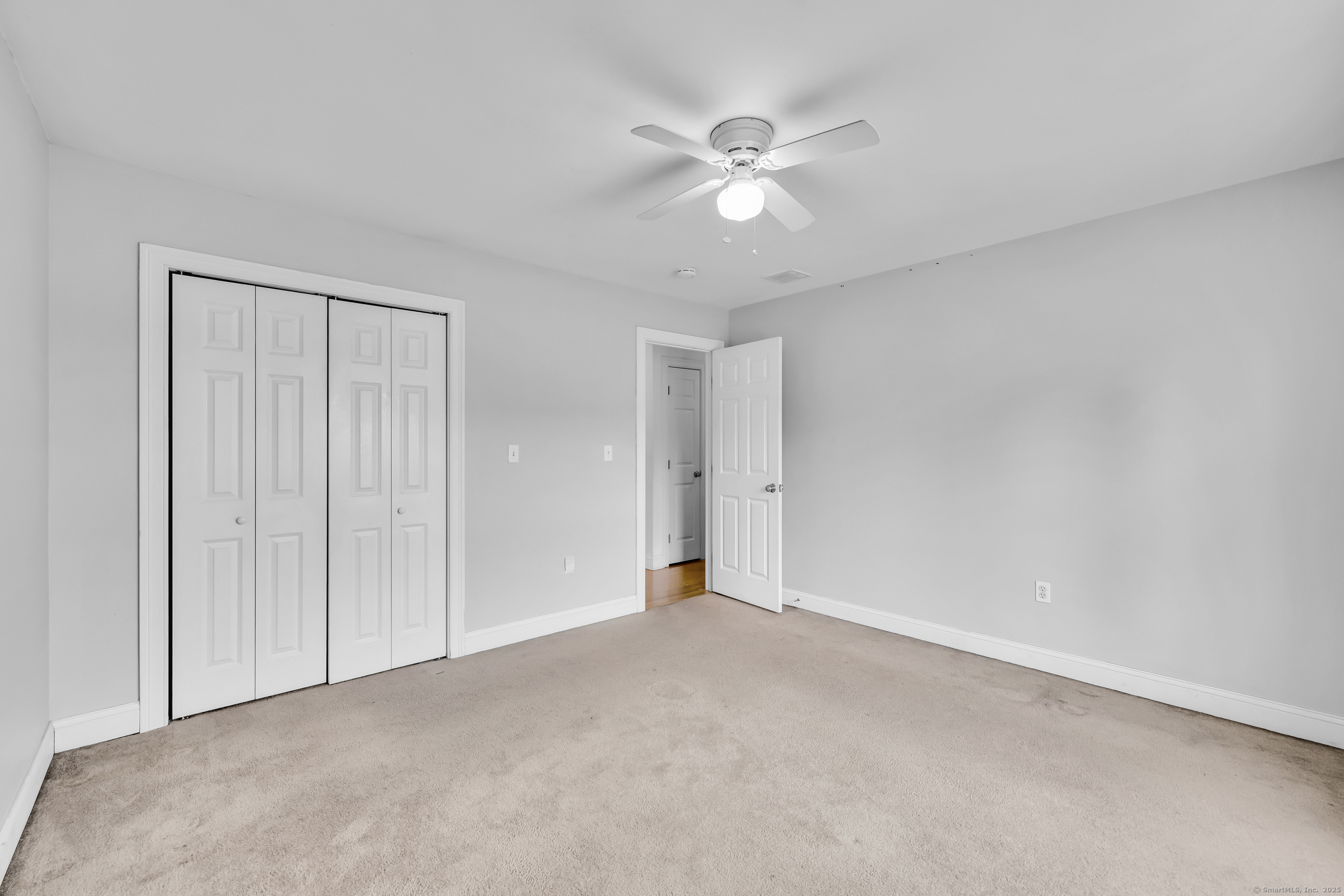 Stratford, Connecticut, 06614, United States, 5 Bedrooms Bedrooms, ,4 BathroomsBathrooms,Residential,For Sale,1896589