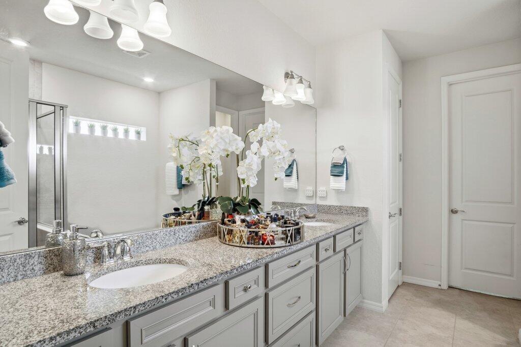 Hollywood, Florida, 33021, United States, 5 Bedrooms Bedrooms, ,3 BathroomsBathrooms,Residential,For Sale,1990187