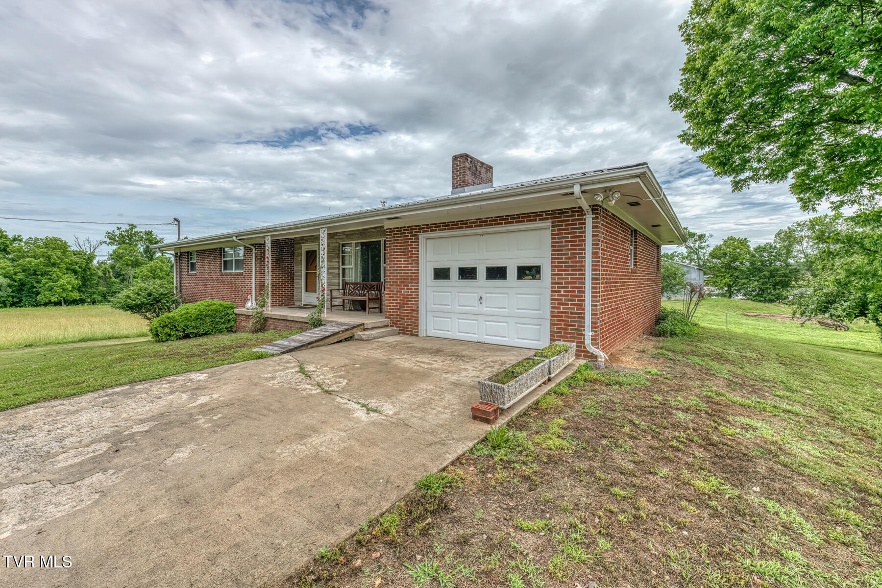 Chuckey, Tennessee, 37641, United States, 3 Bedrooms Bedrooms, ,1 BathroomBathrooms,Residential,For Sale,2048745