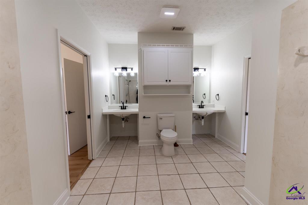 Gray, Georgia, 31032, United States, 8 Bedrooms Bedrooms, ,5 BathroomsBathrooms,Residential,For Sale,1767788