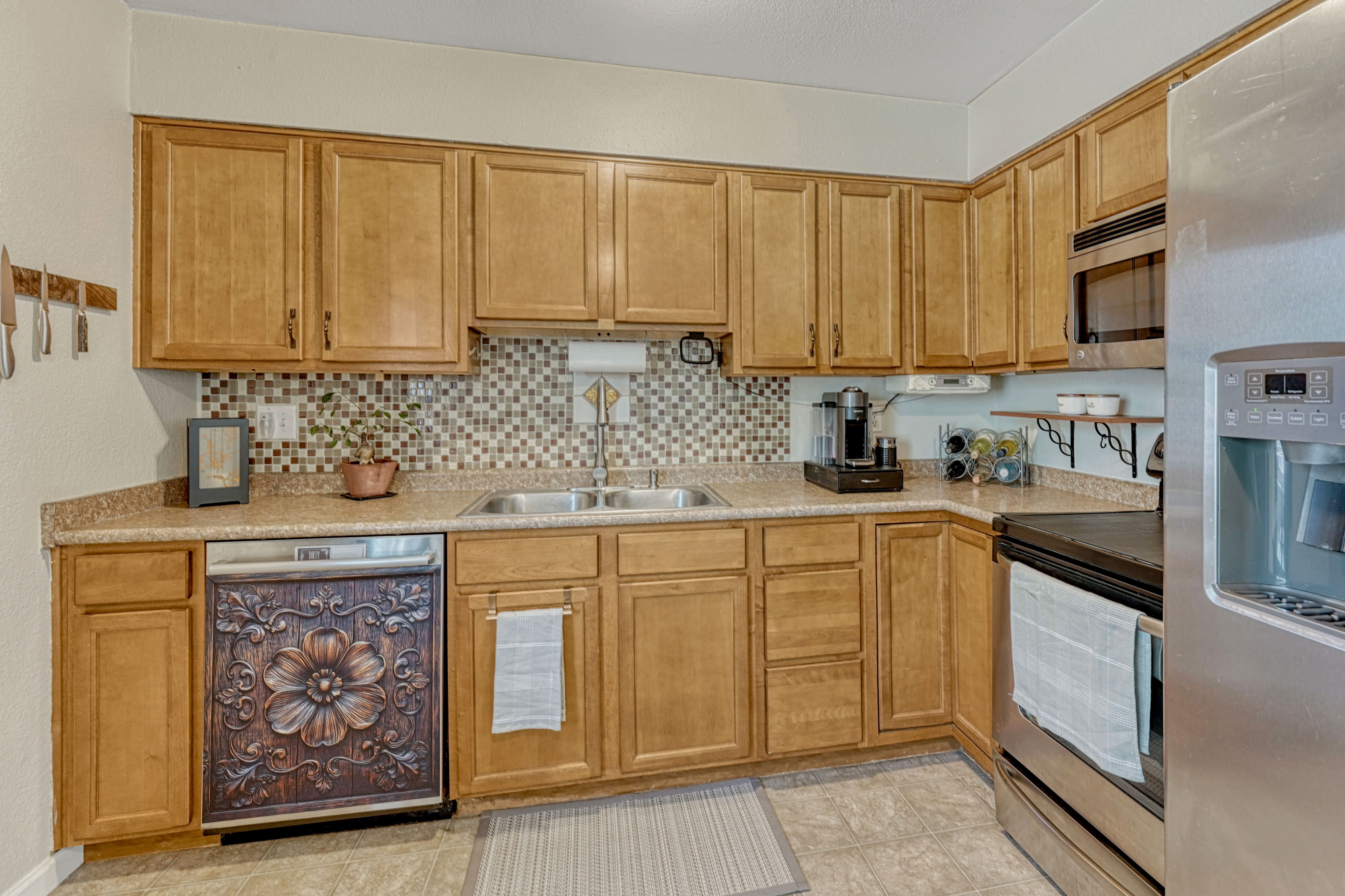  Move-In Ready Ranch Home with 6 Bedrooms in Southburough - 物件實景