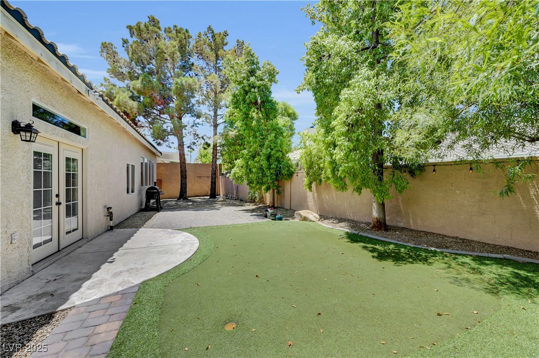 Henderson, Nevada, 89052, United States, 5 Bedrooms Bedrooms, ,2 BathroomsBathrooms,Residential,For Sale,1897207