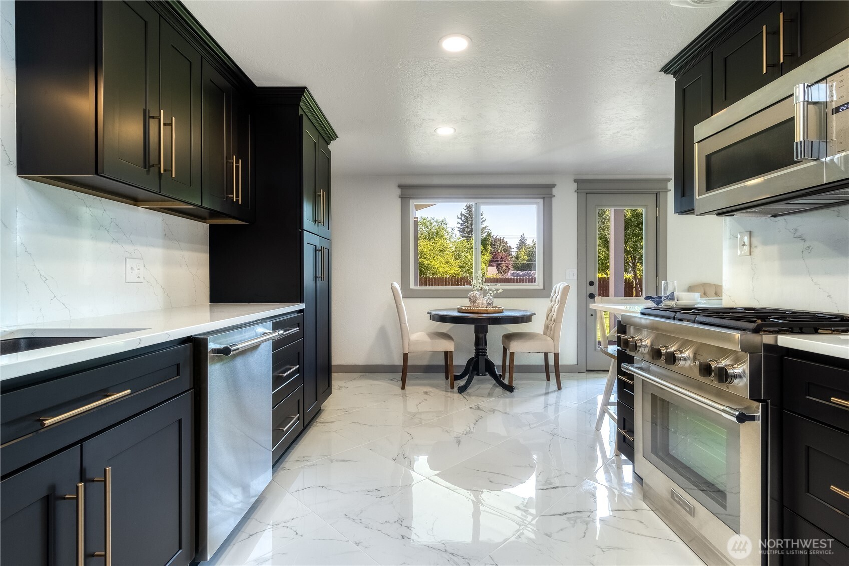 Walla Walla, Washington, 99362, United States, 5 Bedrooms Bedrooms, ,1 BathroomBathrooms,Residential,For Sale,1838642