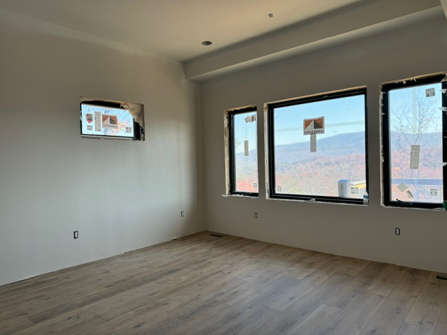 Sevierville, Tennessee, 378762, United States, 4 Bedrooms Bedrooms, ,7 BathroomsBathrooms,Residential,For Sale,1980543