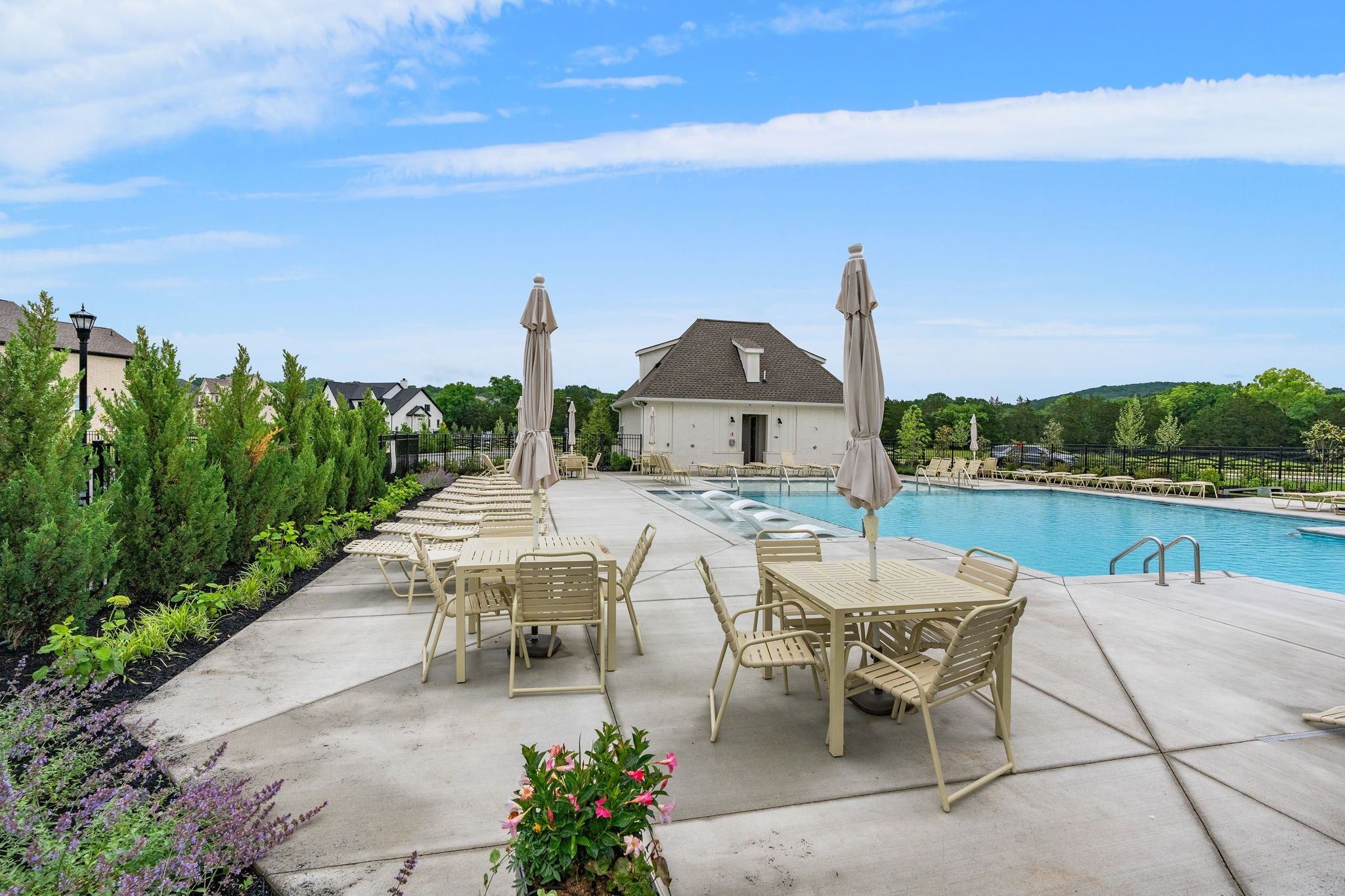 Nolensville, Tennessee, 37135, United States, 5 Bedrooms Bedrooms, ,4 BathroomsBathrooms,Residential,For Sale,1947042