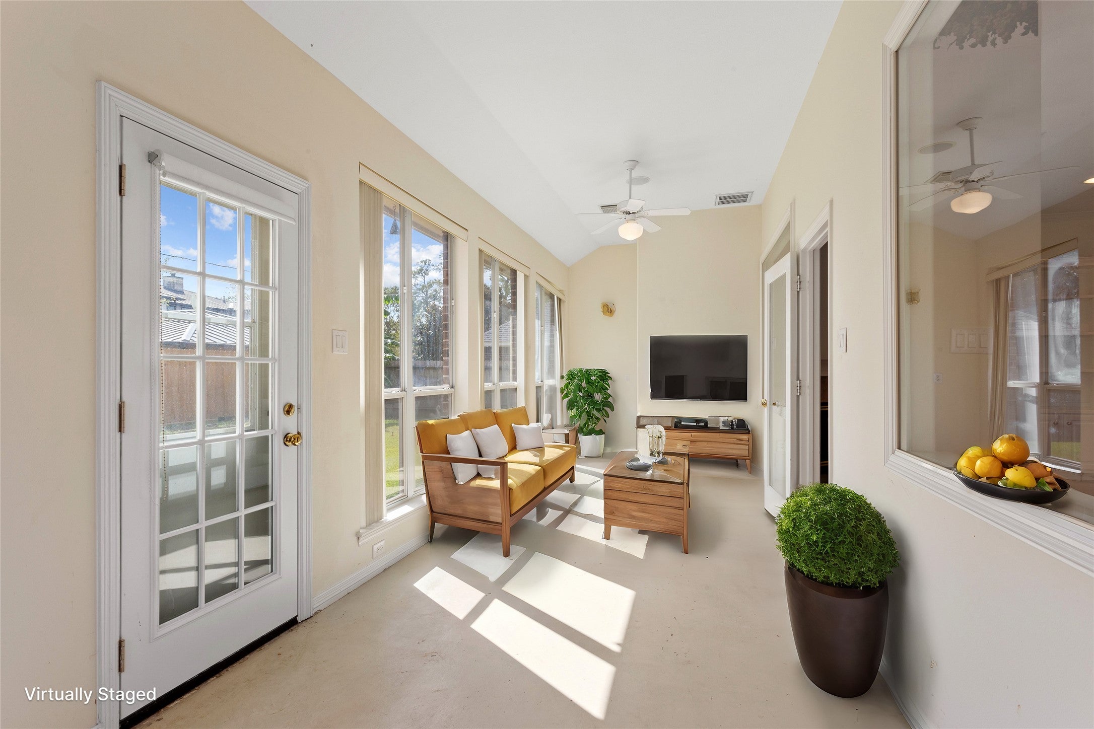Houston, Texas, 77055, United States, 3 Bedrooms Bedrooms, ,2 BathroomsBathrooms,Residential,For Sale,1923474