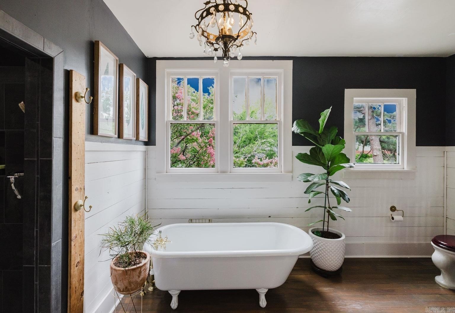 Benton, Arkansas, 72015, United States, 5 Bedrooms Bedrooms, ,3 BathroomsBathrooms,Residential,For Sale,1978778