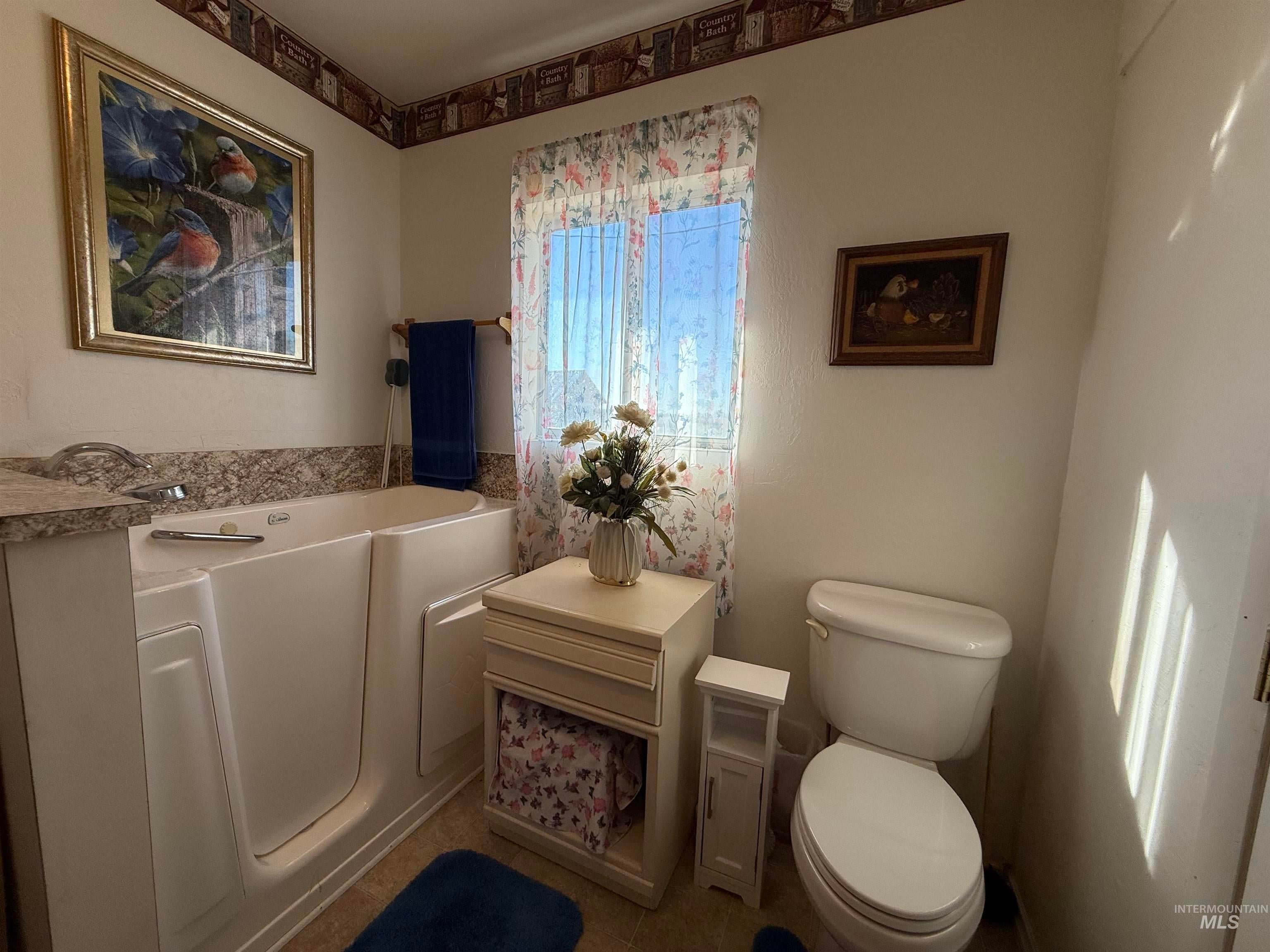 Caldwell, Idaho, 83607, United States, 2 Bedrooms Bedrooms, ,2 BathroomsBathrooms,Residential,For Sale,1974636