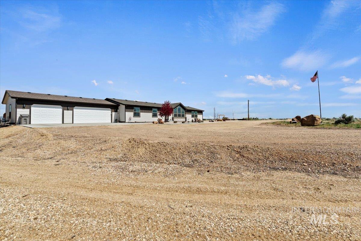 Boise, Idaho, 83716, United States, 4 Bedrooms Bedrooms, ,2 BathroomsBathrooms,Residential,For Sale,1990329