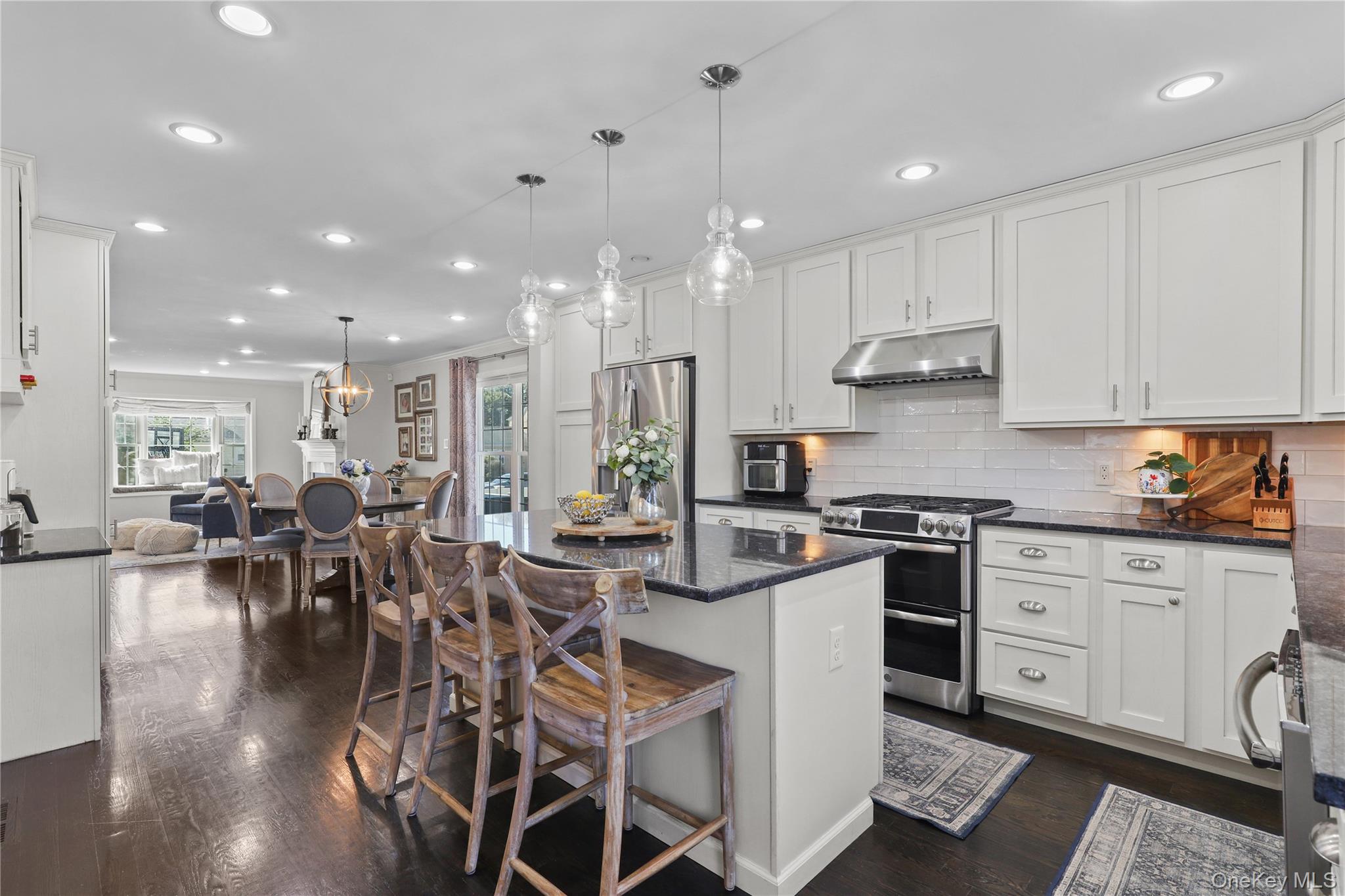 Pleasantville, New York, 10570, United States, 4 Bedrooms Bedrooms, ,3 BathroomsBathrooms,Residential,For Sale,1973864