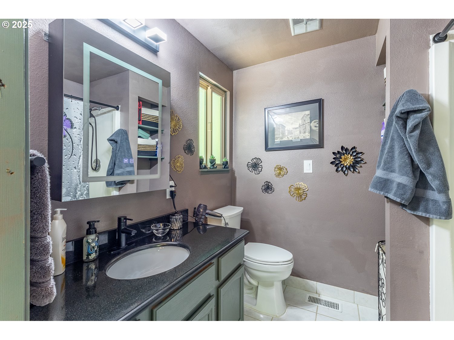 Vancouver, Washington, 98663, United States, 4 Bedrooms Bedrooms, ,2 BathroomsBathrooms,Residential,For Sale,1848237