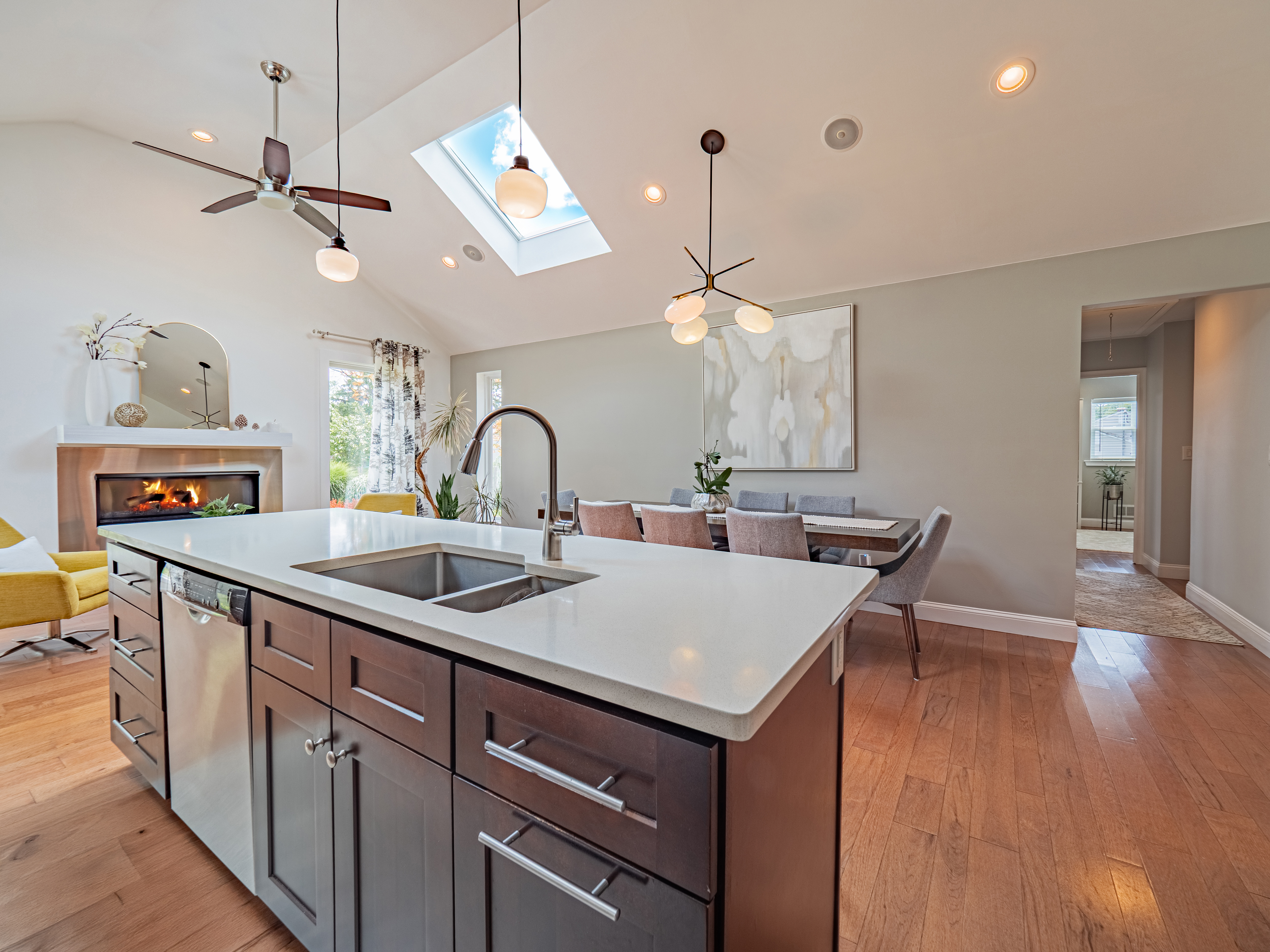 Pennington, New Jersey, 08534, United States, 2 Bedrooms Bedrooms, ,3 BathroomsBathrooms,Residential,For Sale,1936854