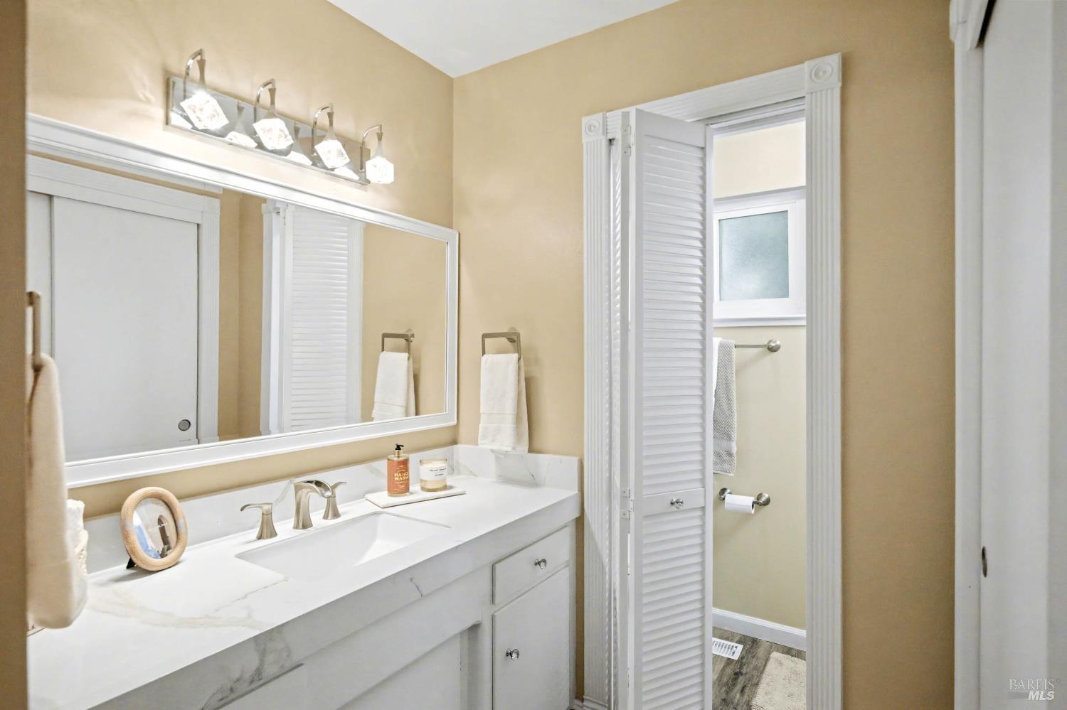 Napa, California, 94558, United States, 3 Bedrooms Bedrooms, ,2 BathroomsBathrooms,Residential,For Sale,2002029