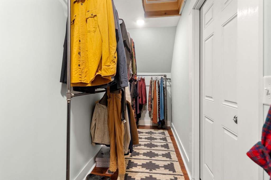 Merrimac, Massachusetts, 01860, United States, 4 Bedrooms Bedrooms, ,2 BathroomsBathrooms,Residential,For Sale,1988348