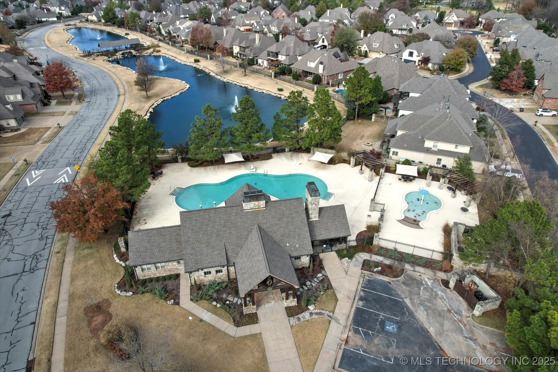 Tulsa, Oklahoma, 74137, United States, 4 Bedrooms Bedrooms, ,4 BathroomsBathrooms,Residential,For Sale,2003368