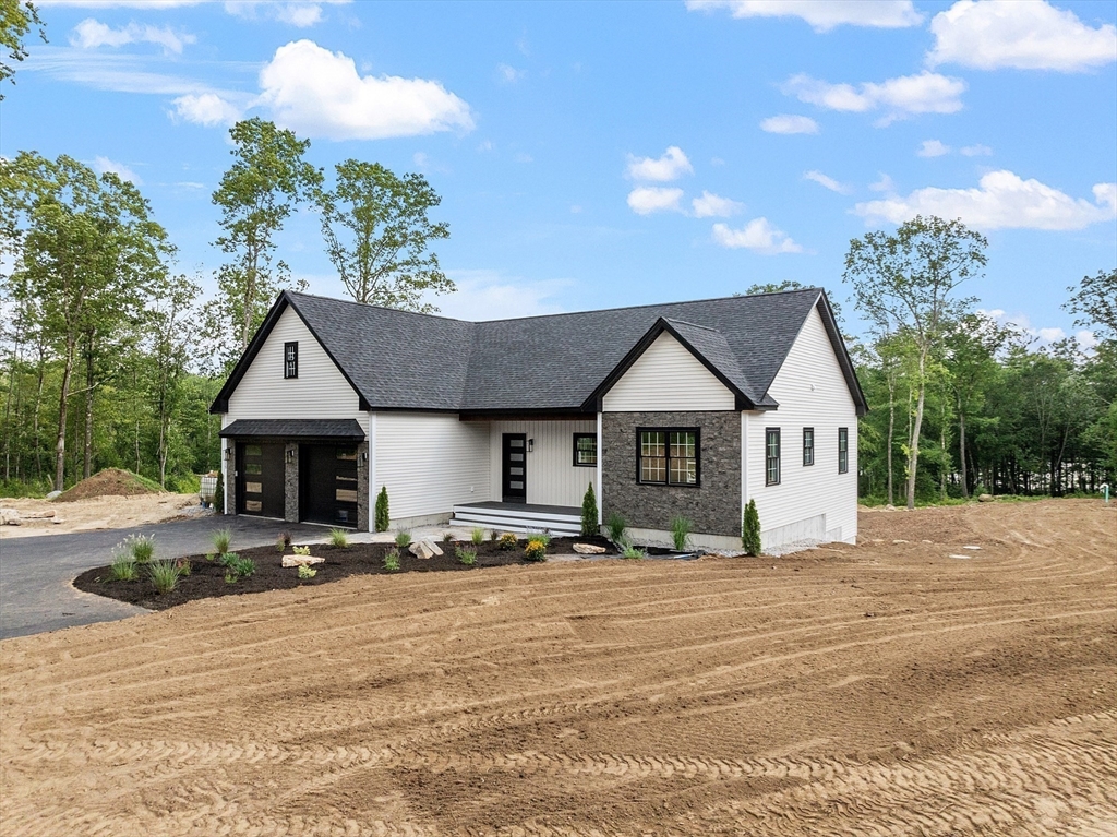 Phillipston, Massachusetts, 01331, United States, 3 Bedrooms Bedrooms, ,2 BathroomsBathrooms,Residential,For Sale,1901312
