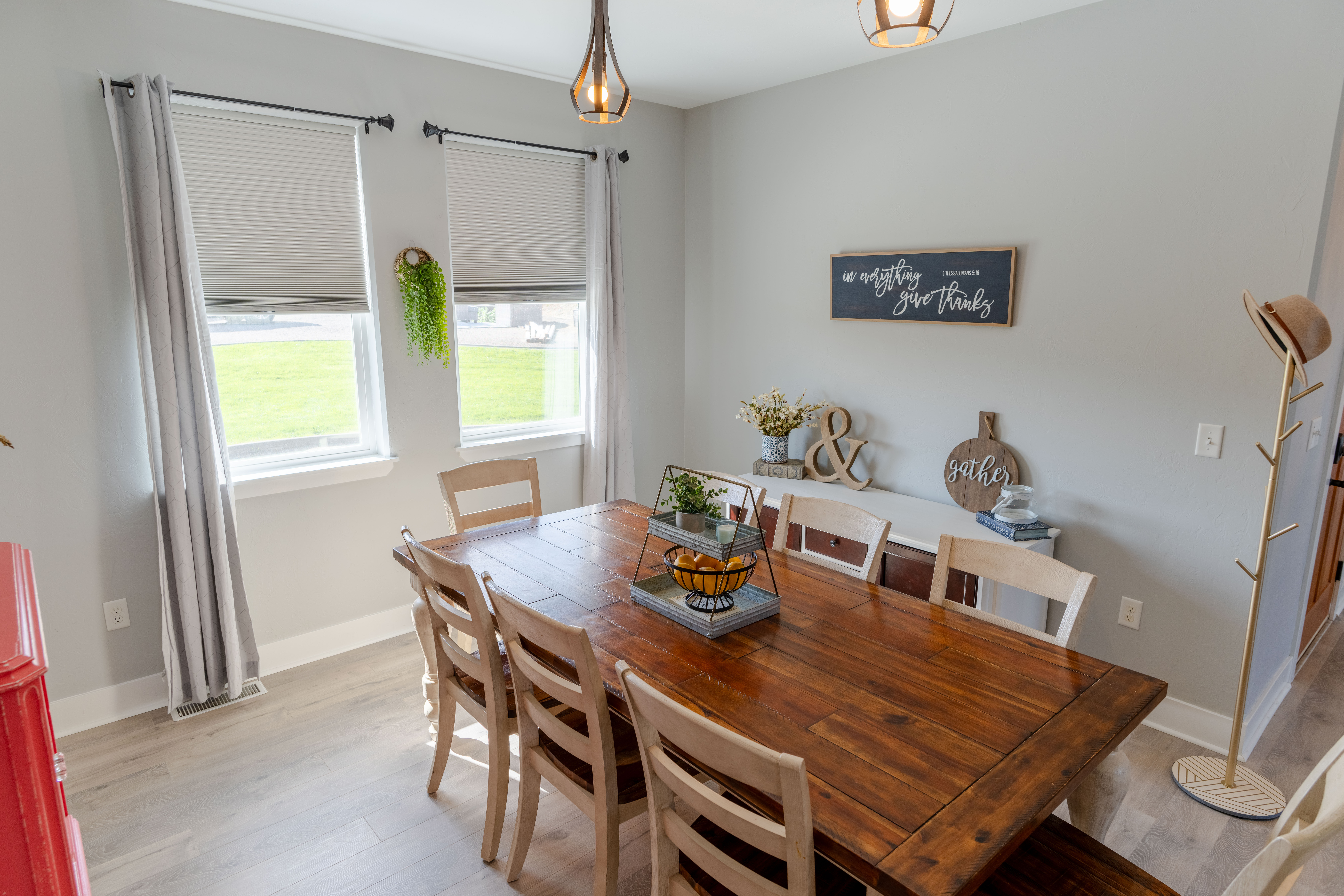 Montana City, Montana, 59634, United States, 8 Bedrooms Bedrooms, ,5 BathroomsBathrooms,Residential,For Sale,1977142