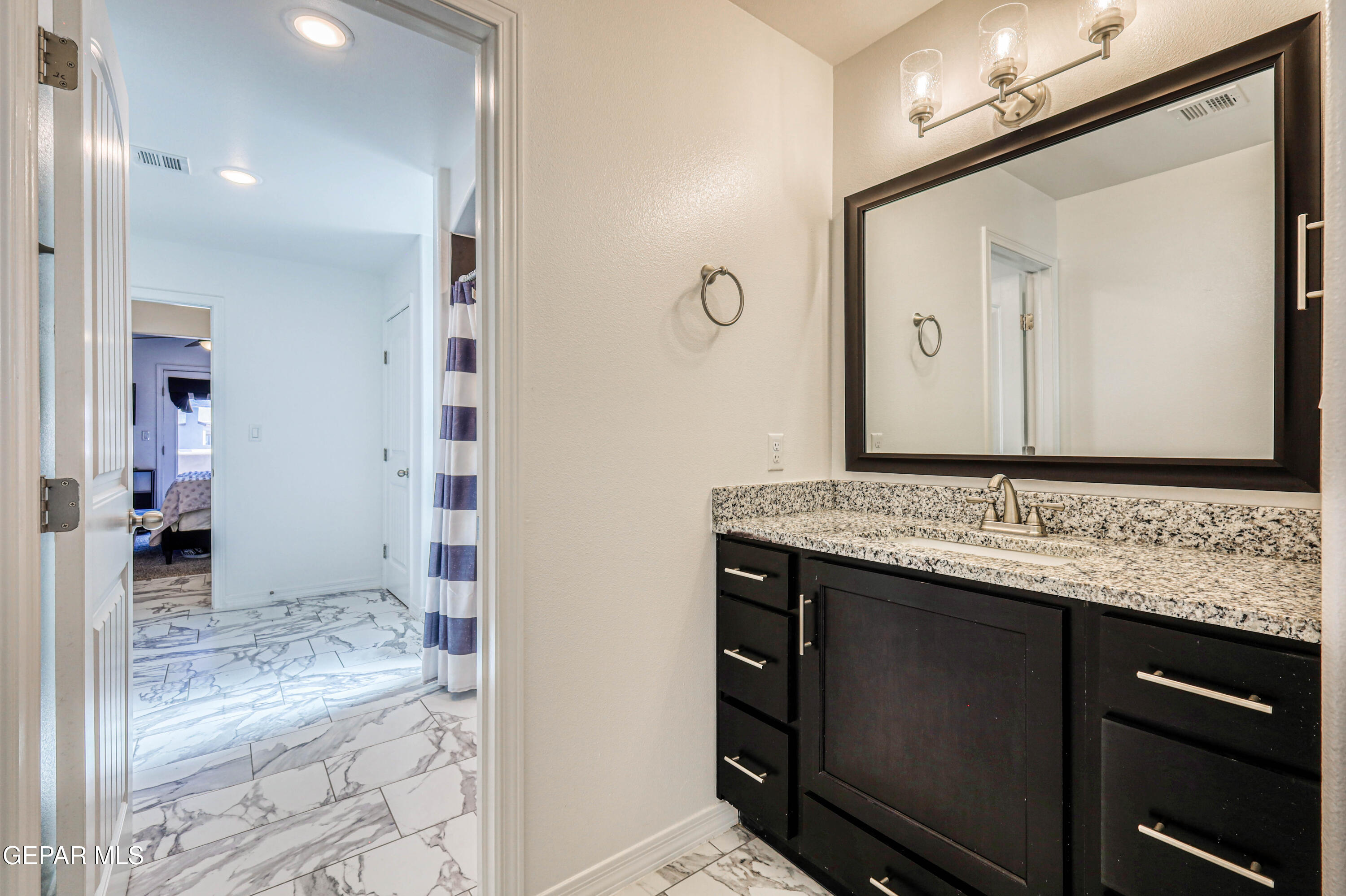 El Paso, Texas, 79911, United States, 5 Bedrooms Bedrooms, ,4 BathroomsBathrooms,Residential,For Sale,1969245