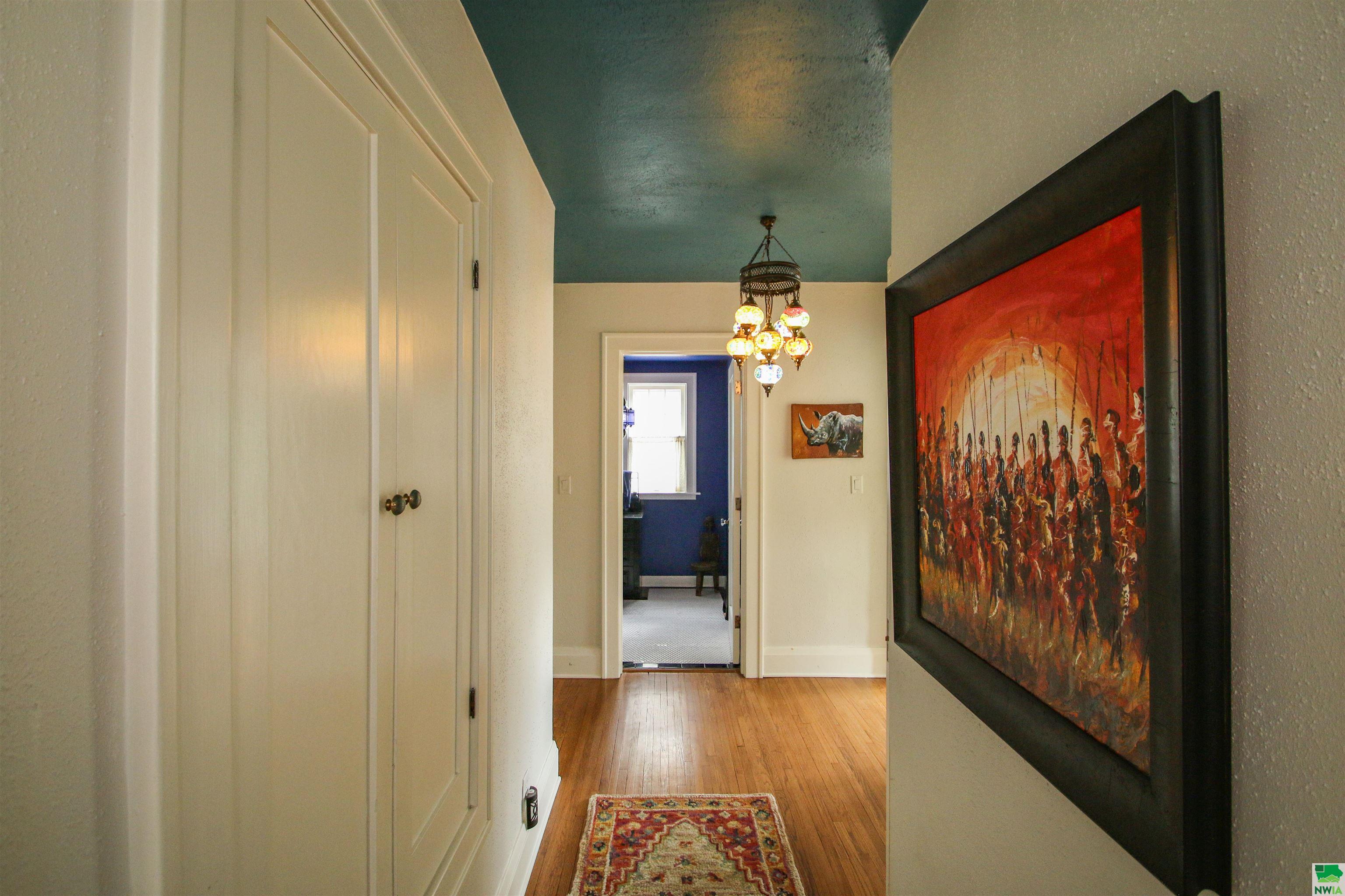 Sioux City, Iowa, 51103, United States, 5 Bedrooms Bedrooms, ,3 BathroomsBathrooms,Residential,For Sale,1824079